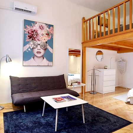 Christie'S Downtown Apartment บูดาเปสต์ ภายนอก รูปภาพ