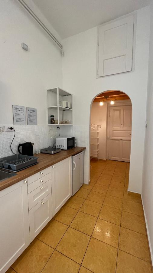 Christie'S Downtown Apartment บูดาเปสต์ ภายนอก รูปภาพ